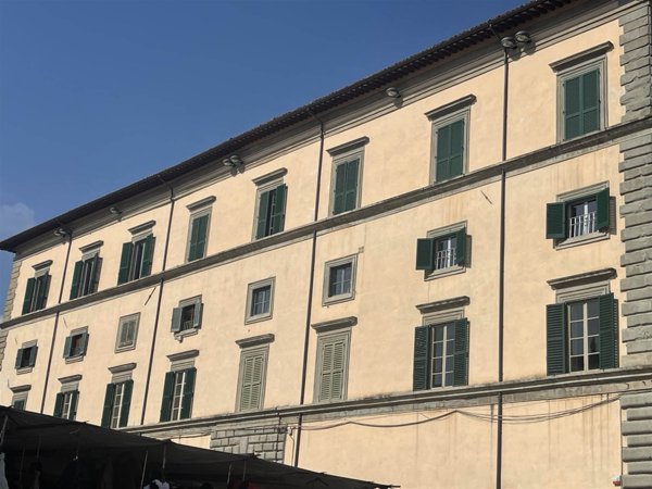 negozio in affitto a Fiuminata in zona Castello