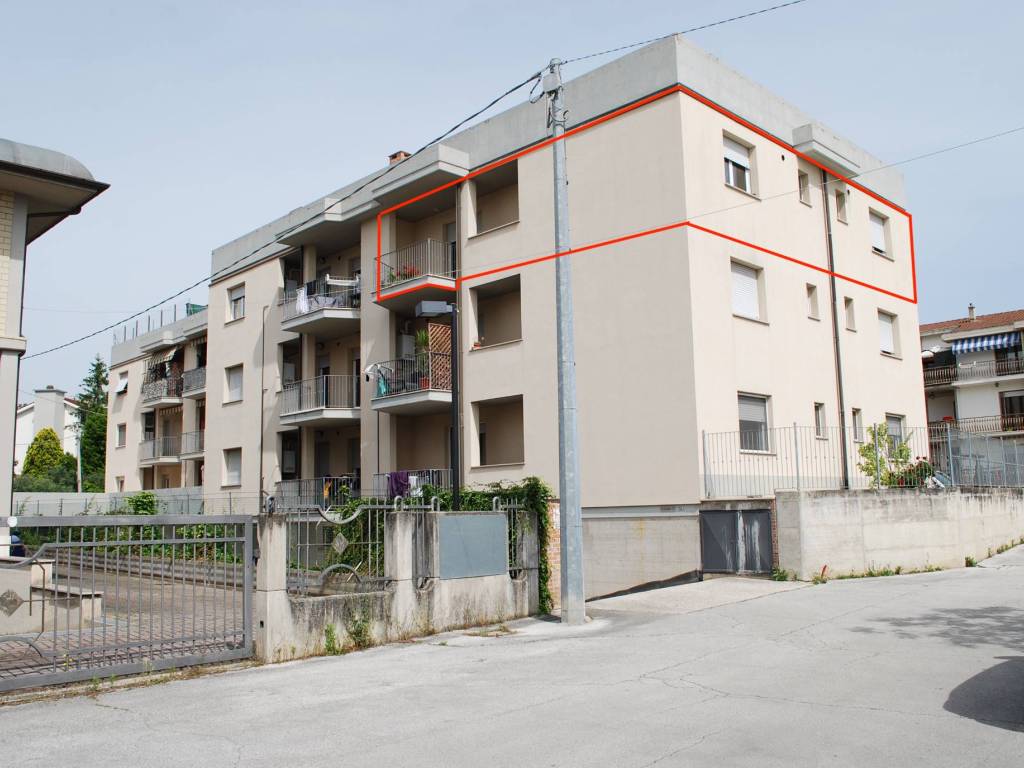 appartamento in affitto a Macerata in zona Piediripa