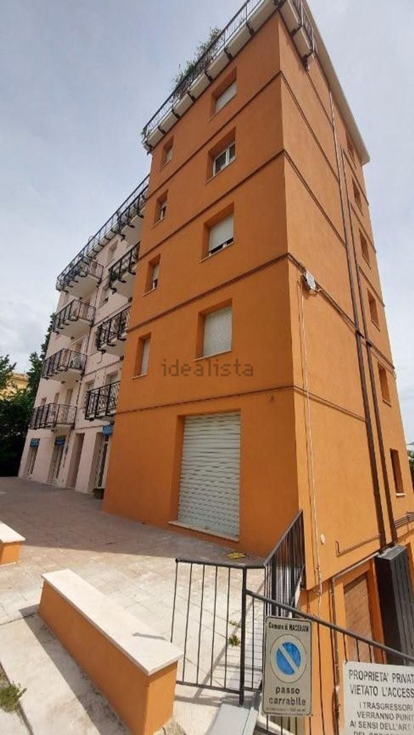 negozio in affitto a Macerata