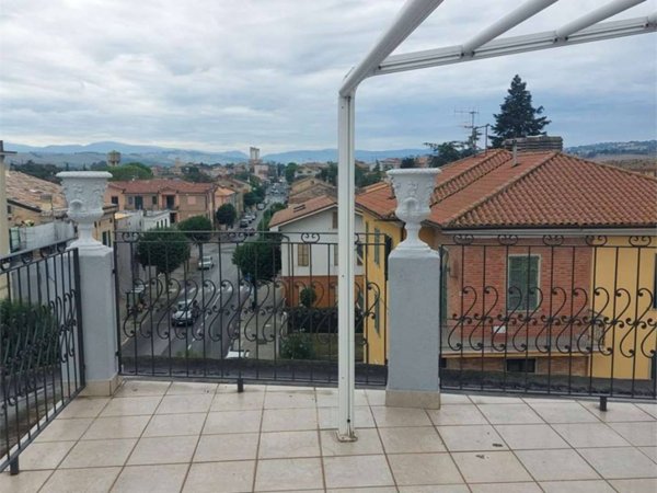 appartamento in affitto a Macerata in zona Sforzacosta