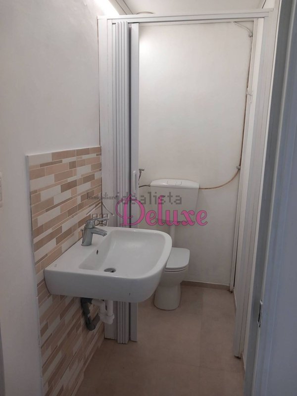 locale commerciale in affitto a Macerata