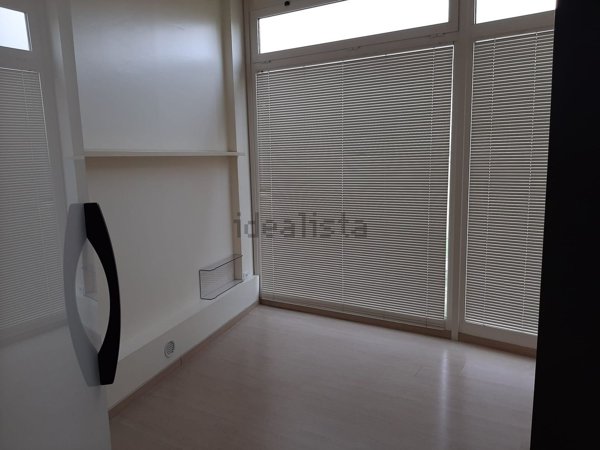 locale commerciale in affitto a Macerata in zona Villa Potenza