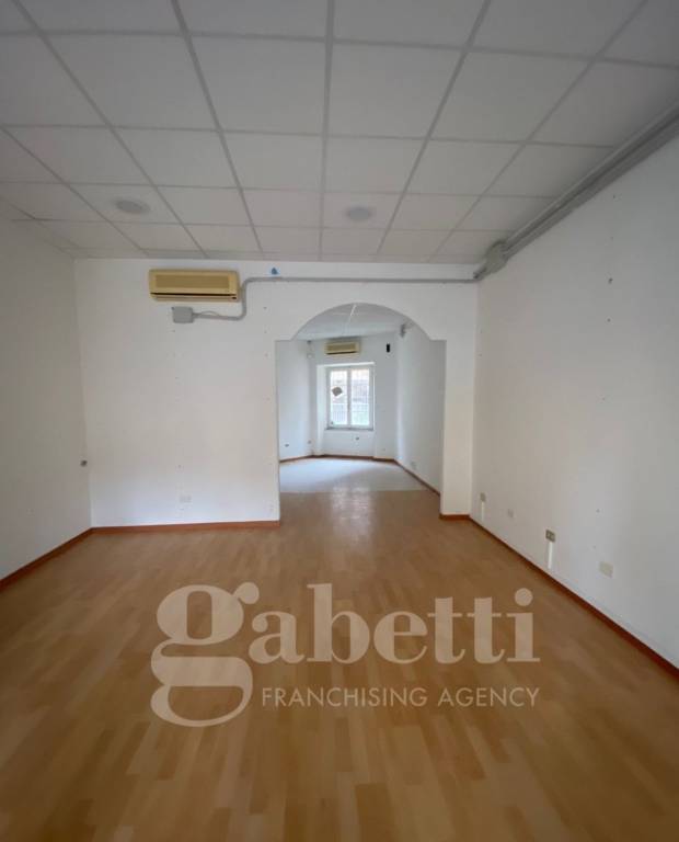 negozio in affitto a Macerata