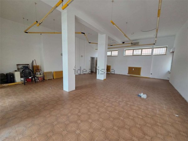 negozio in affitto a Macerata