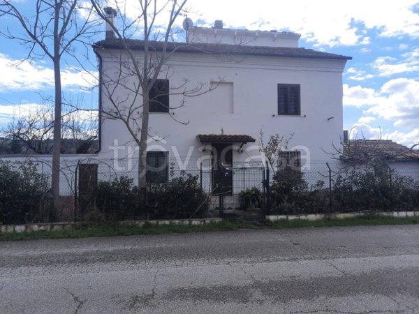 casa indipendente in affitto a Macerata
