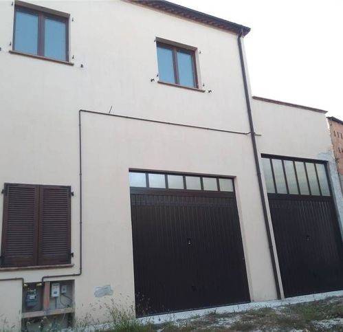 negozio in affitto a Matelica