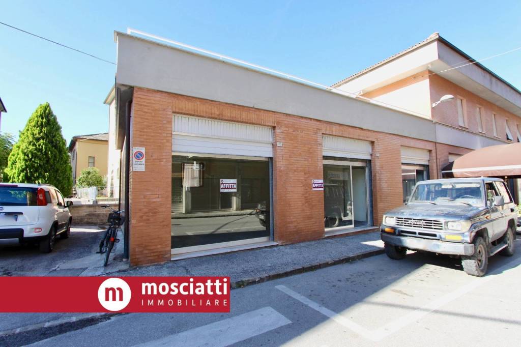 negozio in affitto a Matelica