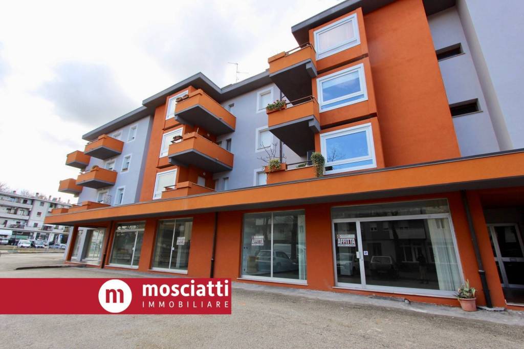 negozio in affitto a Matelica