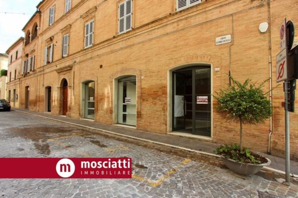 negozio in affitto a Matelica