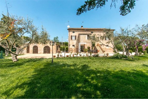 casa indipendente in affitto a Montecosaro