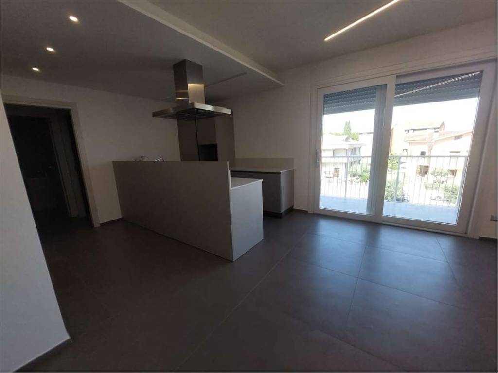 appartamento in affitto a Montecosaro in zona Borgo Stazione