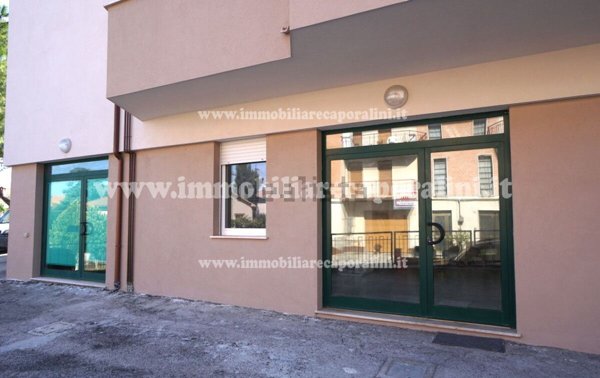 locale commerciale in affitto a Montefano