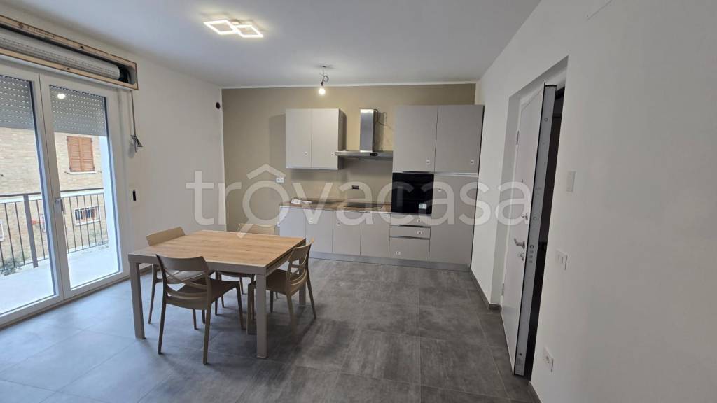 appartamento in affitto a Morrovalle in zona Trodica