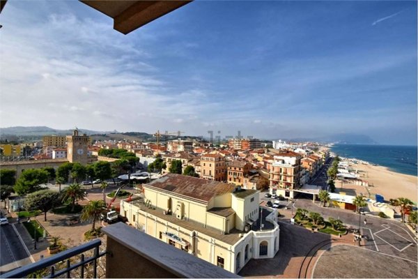 capannone in affitto a Porto Recanati
