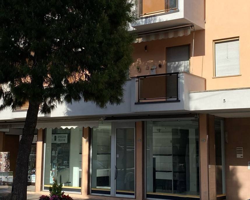 negozio in affitto a Porto Recanati
