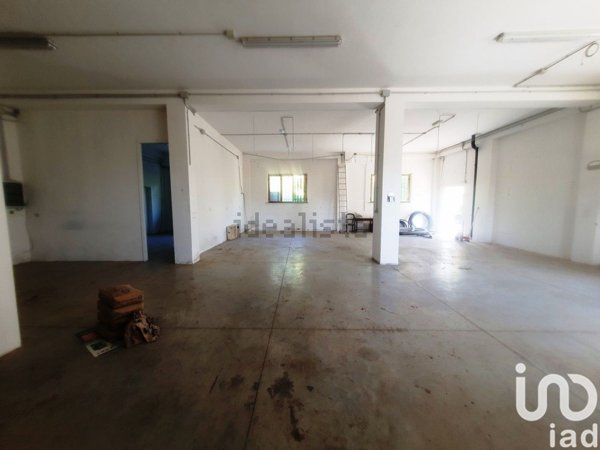 locale commerciale in affitto a Recanati in zona Le Grazie