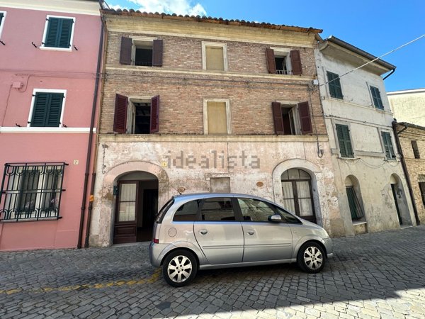 casa indipendente in affitto a Recanati in zona Castelnuovo