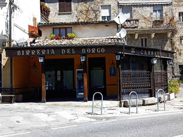 negozio in affitto a San Severino Marche