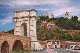 appartamento in affitto a Tolentino in zona Le Grazie