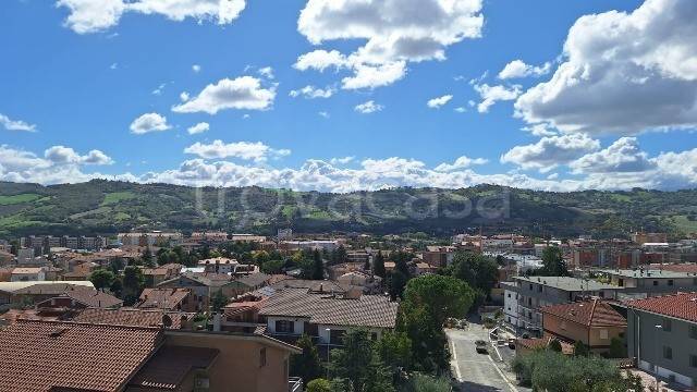 appartamento in affitto a Tolentino in zona Portanova