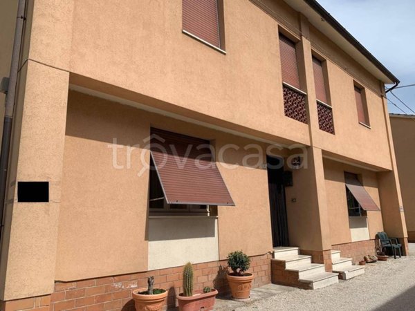 casa semindipendente in affitto a Treia