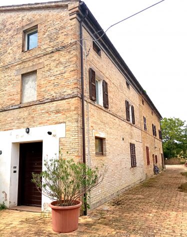 casa indipendente in affitto a Treia