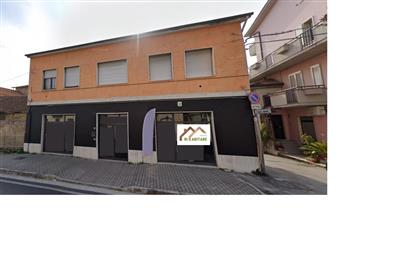 locale commerciale in affitto ad Ascoli Piceno in zona Centro Storico