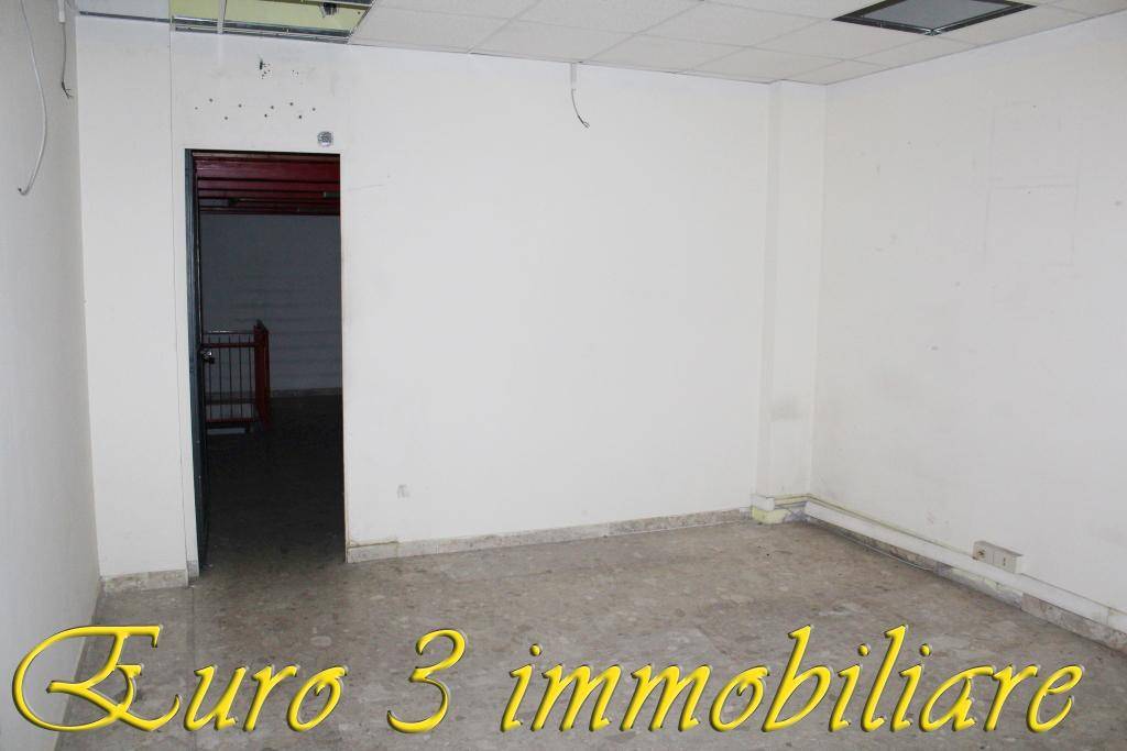 locale commerciale in affitto ad Ascoli Piceno in zona Centro Storico
