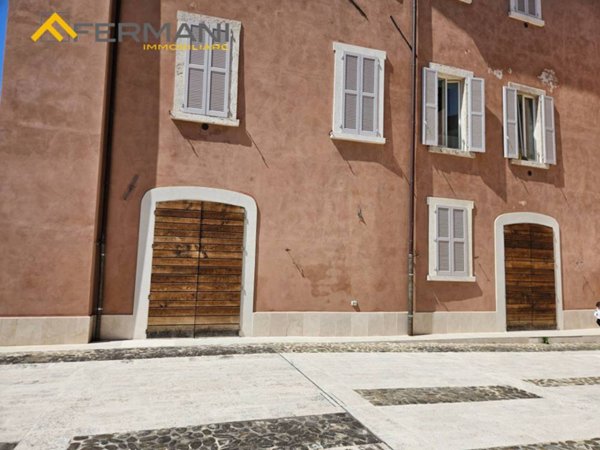 locale commerciale in affitto ad Ascoli Piceno in zona Centro Storico