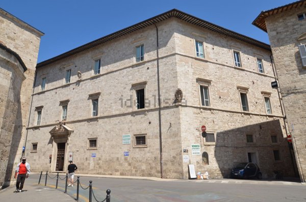 ufficio in affitto ad Ascoli Piceno