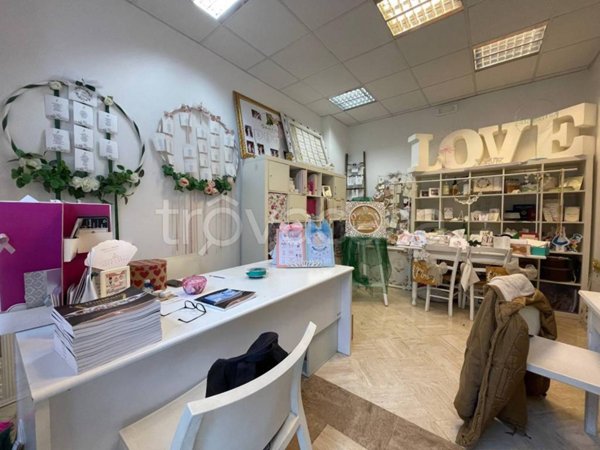 negozio in affitto ad Ascoli Piceno