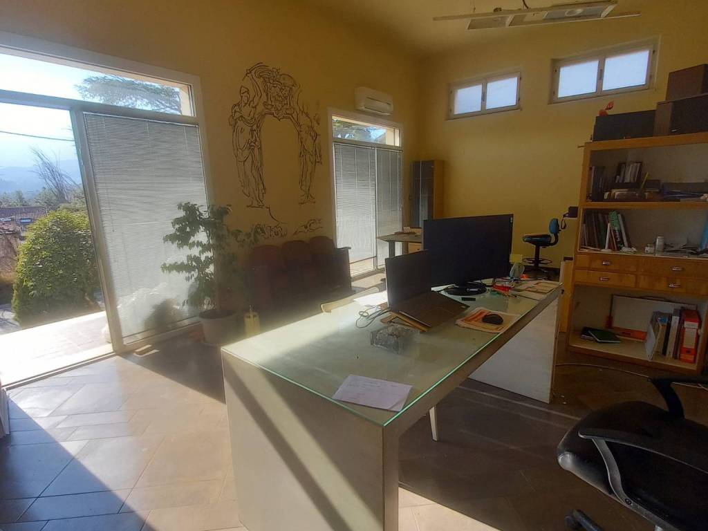 ufficio in affitto ad Ascoli Piceno in zona Brecciarolo