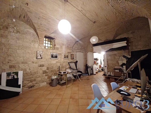 locale commerciale in affitto ad Ascoli Piceno in zona Centro Storico
