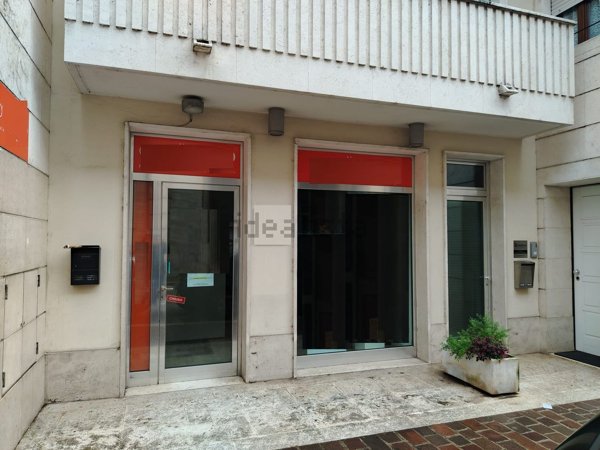 locale commerciale in affitto ad Ascoli Piceno