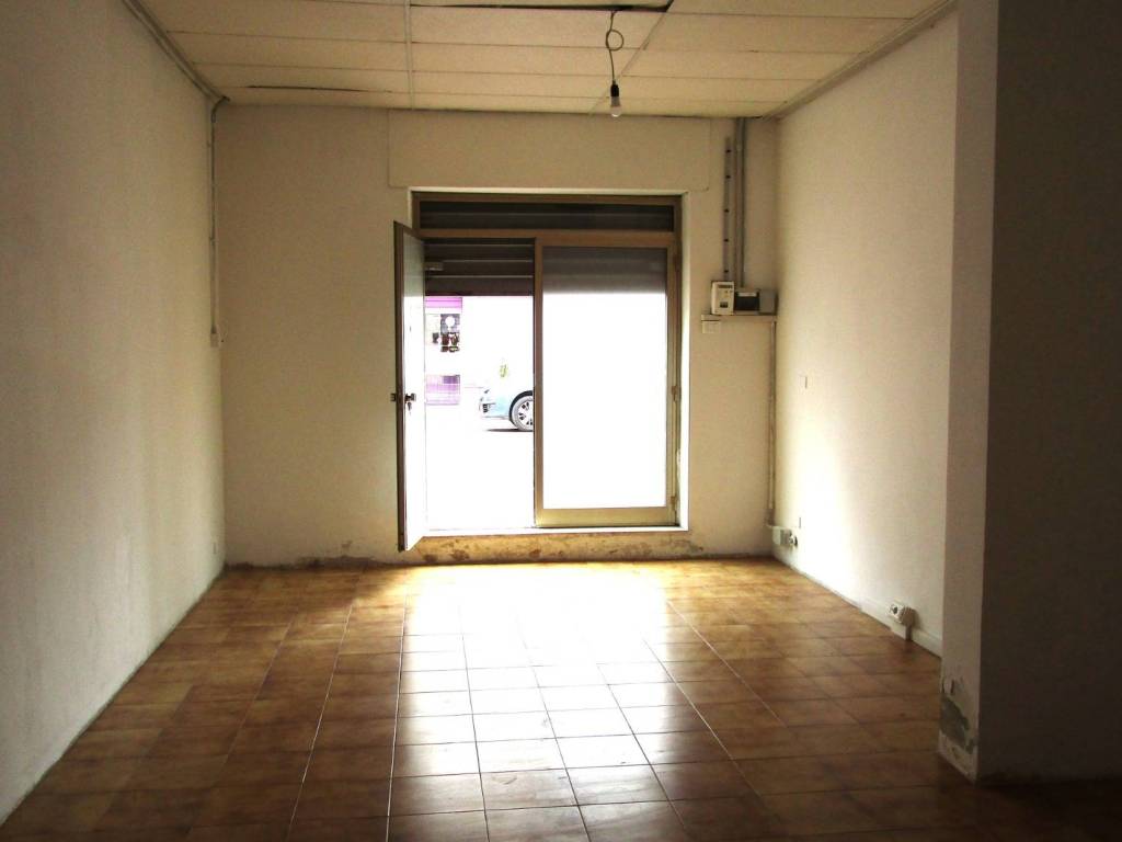 negozio in affitto ad Ascoli Piceno in zona Porta Maggiore