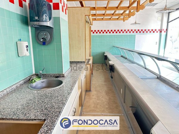 locale commerciale in affitto ad Ascoli Piceno in zona Porta Maggiore