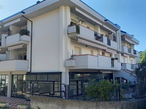 negozio in affitto a Castel di Lama in zona Piattoni/Villa Sant'Antonio