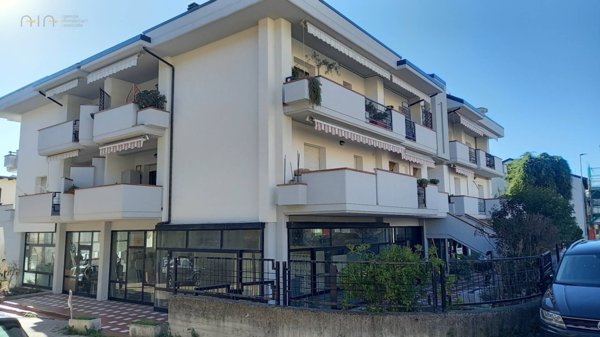 locale commerciale in affitto a Castel di Lama