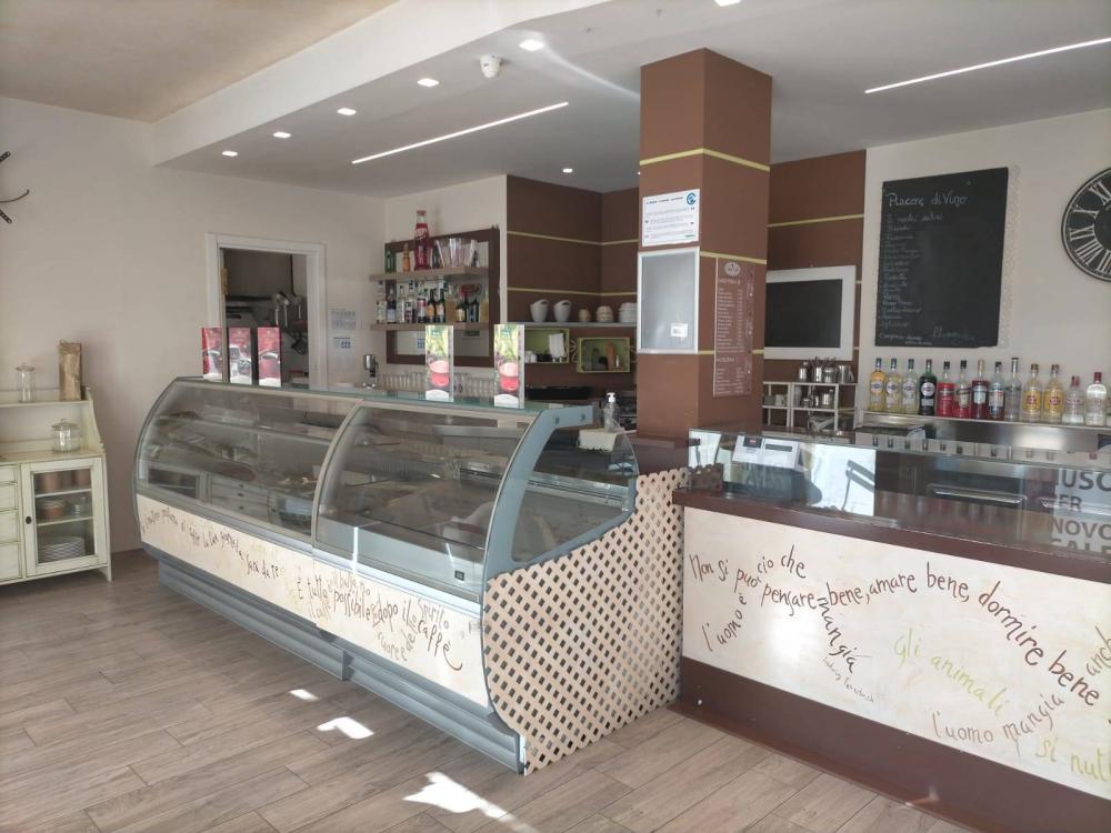negozio in affitto a Colli del Tronto in zona Villa San Giuseppe