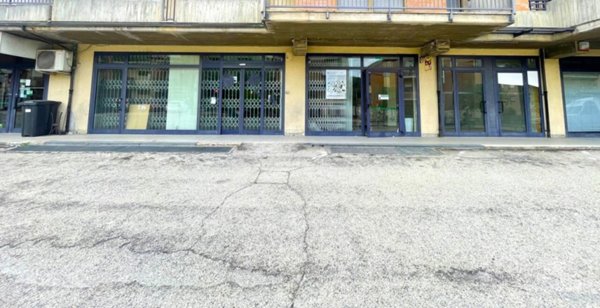 negozio in affitto a Comunanza