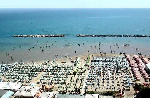 locale commerciale in affitto a Grottammare