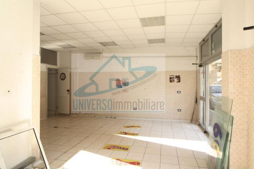 locale commerciale in affitto a Grottammare