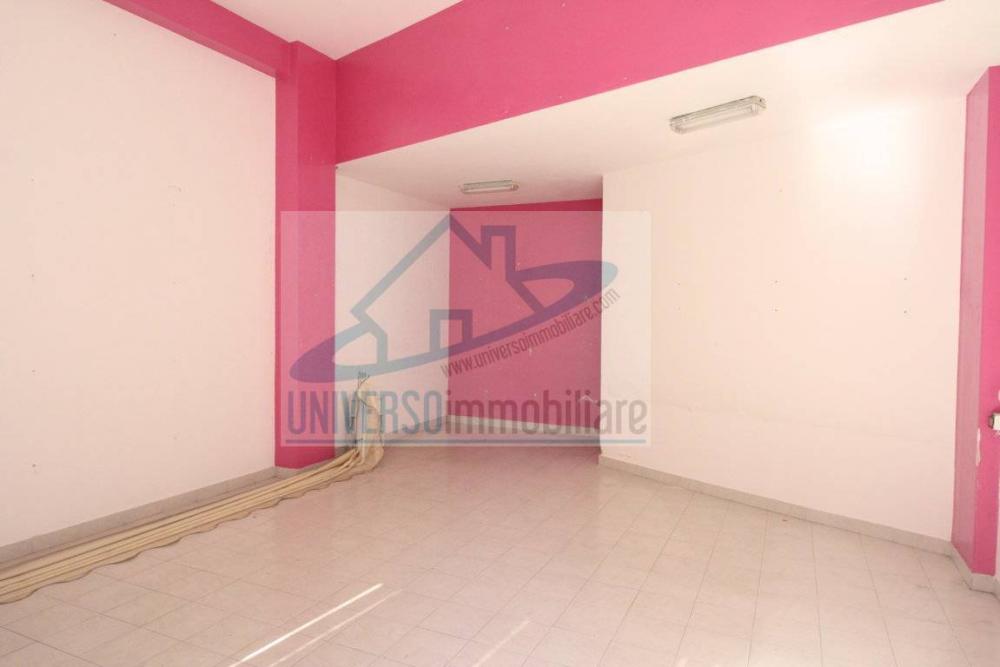 locale commerciale in affitto a Grottammare