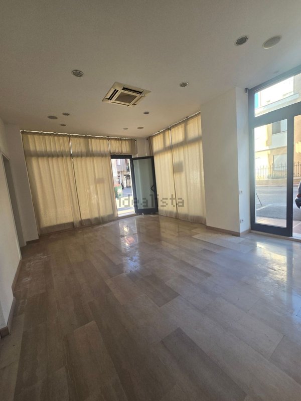 locale commerciale in affitto a Grottammare