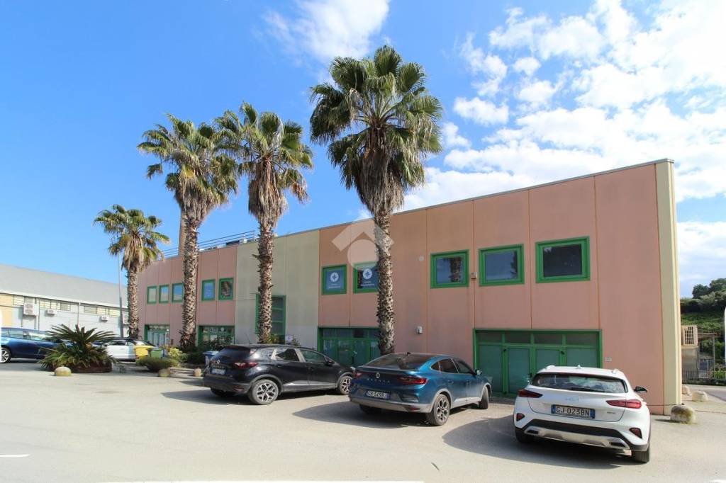 ufficio in affitto a Grottammare in zona Ischia