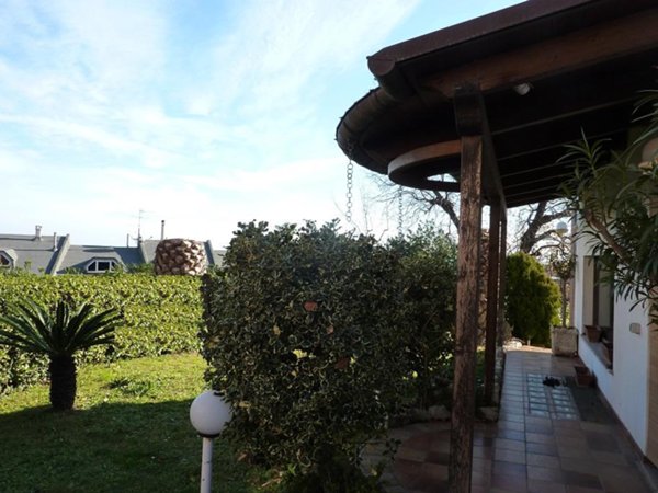 casa indipendente in affitto a Grottammare in zona Ischia