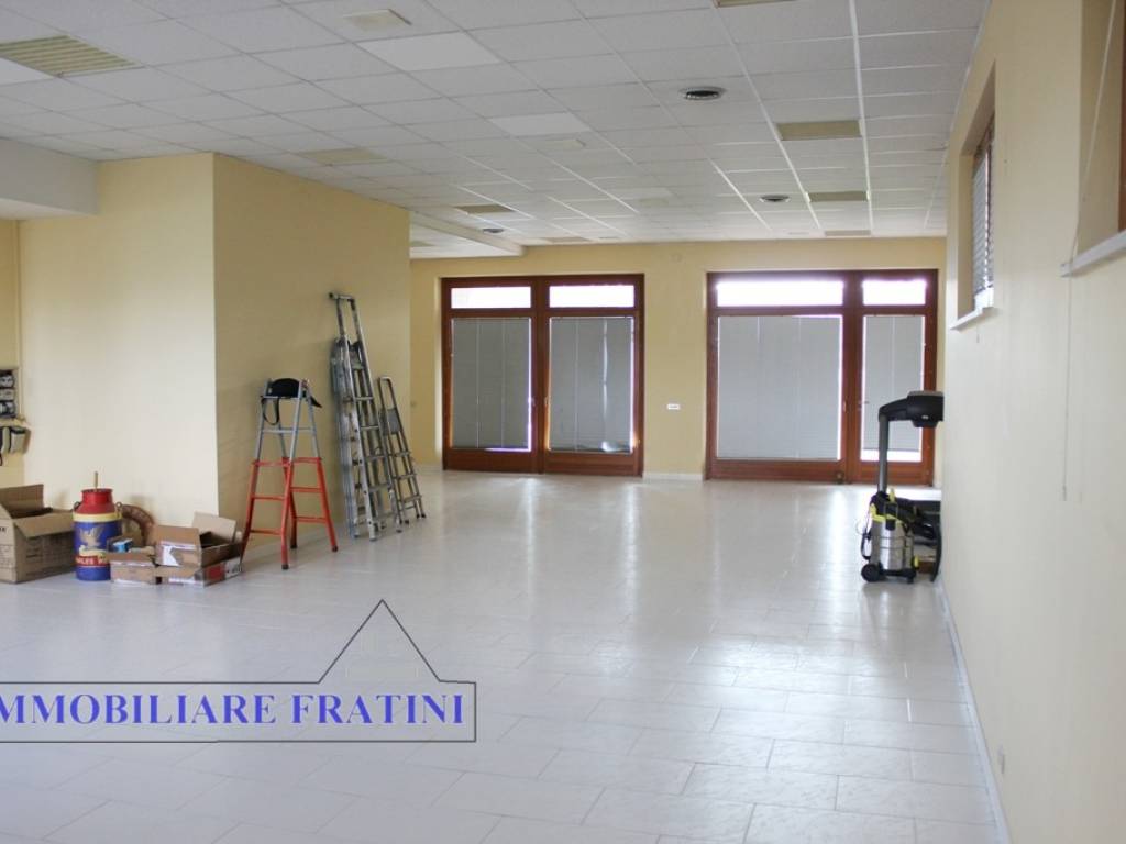 negozio in affitto a Maltignano