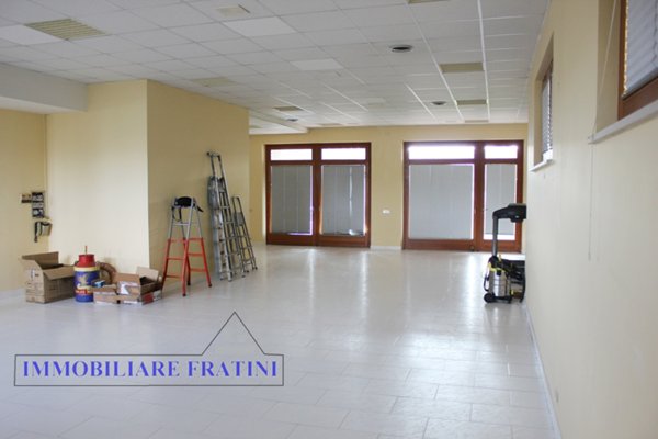 locale commerciale in affitto a Maltignano
