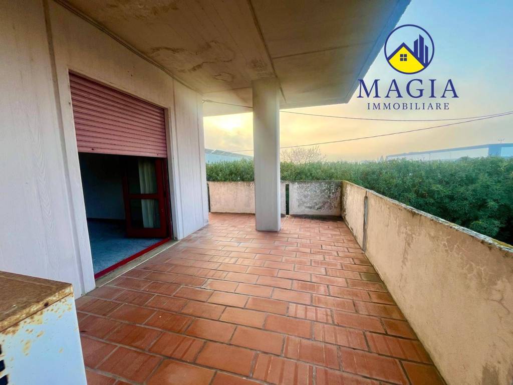 locale commerciale in affitto a Monsampolo del Tronto in zona Stella