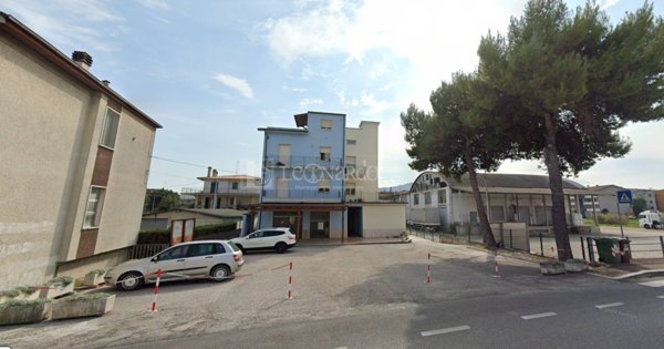 locale commerciale in affitto a Monteprandone in zona Centobuchi
